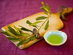 Fewer Plaques With Real-World Adherence to Mediterranean Diet