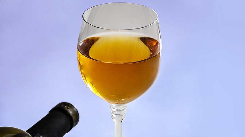 Moderate Alcohol Intake Linked To Lower Risk Of Kidney Disease moderate-alcohol-intake-linked-to-lower-risk-of-kidney-disease