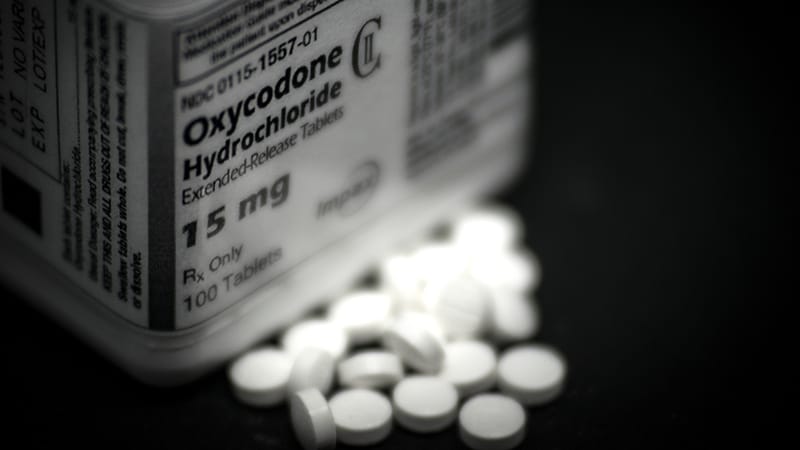 Le juge statue en faveur de 3 distributeurs de drogue dans un procès pour opioïdes