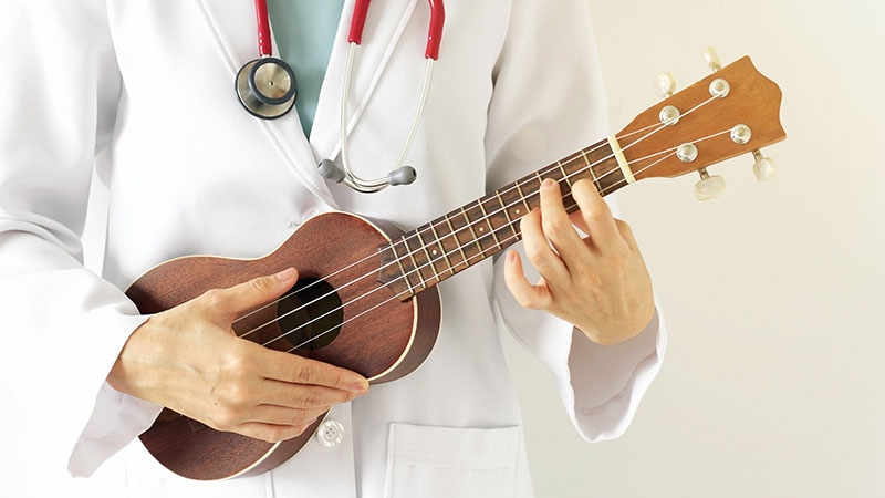 Les médecins musiciens aident les patients et eux-mêmes