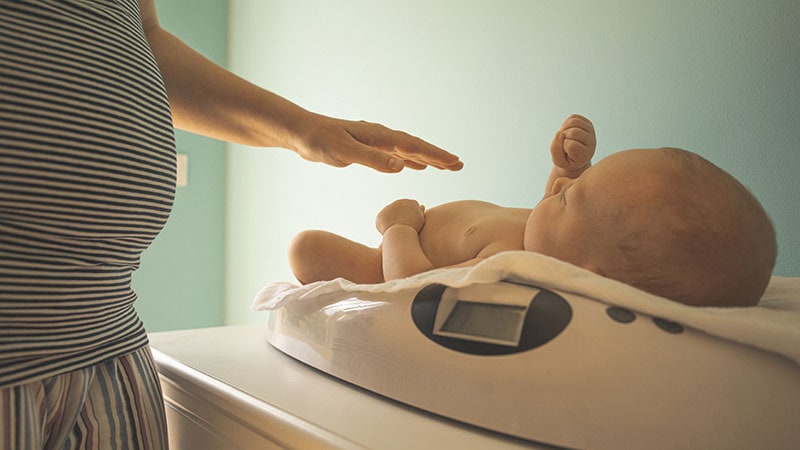 Le risque de MASLD à apparition précoce est plus élevé chez les bébés de faible poids de naissance