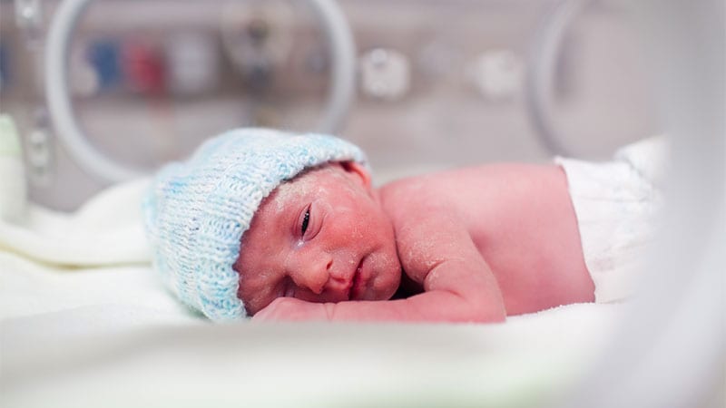 Une femme avec un utérus transplanté donne naissance à un garçon