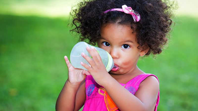 Le « lait pour tout-petits » est inutile pour la plupart des enfants