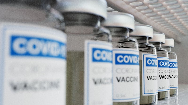 Un panel du CDC débat sur qui devrait recevoir le dernier vaccin COVID