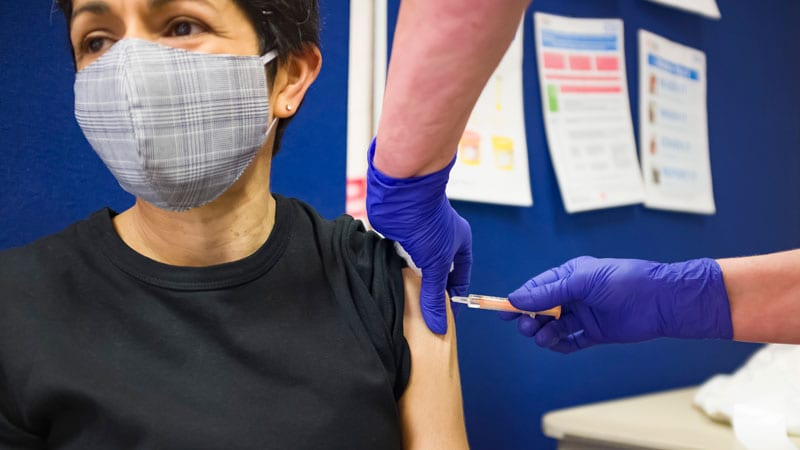 gty_211101_covid_vaccine_vaccination_800