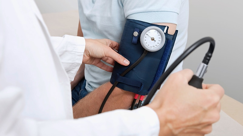 L’hypotension orthostatique n’a aucun effet dissuasif sur le traitement Htn
