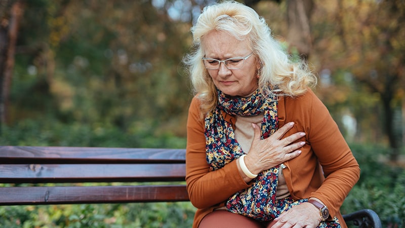 La perte précoce d’œstrogène augmente le risque cardiovasculaire chez les femmes