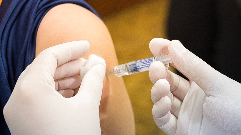 In-Hospital Flu Shot Associated With Lower Risk for MI